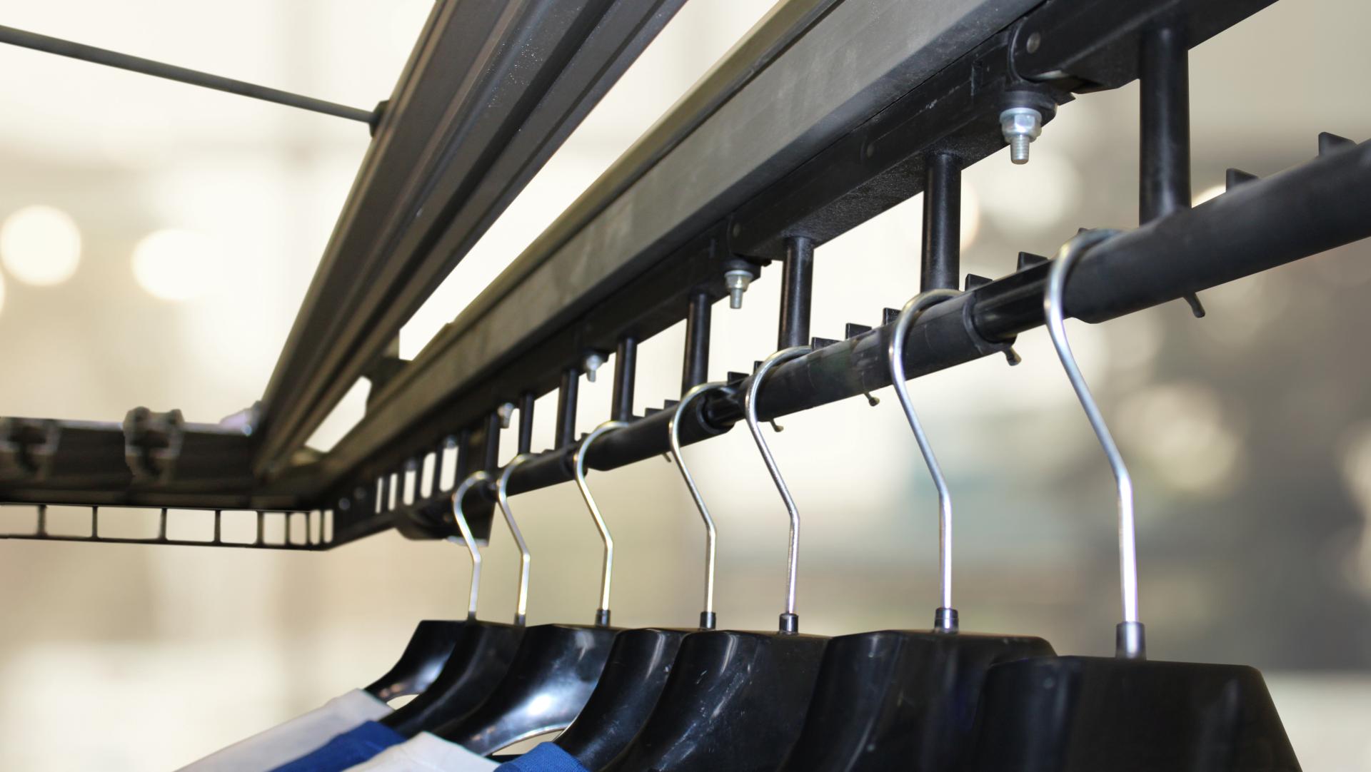 Mhart Conveyor System: Sistema Modulare per Movimentazione Capi Appesi e Unit Load