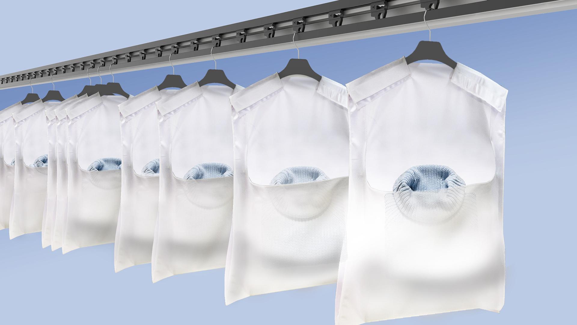 movimentazione di capi stesi in buste, progettato e realizzato interamente da MHART