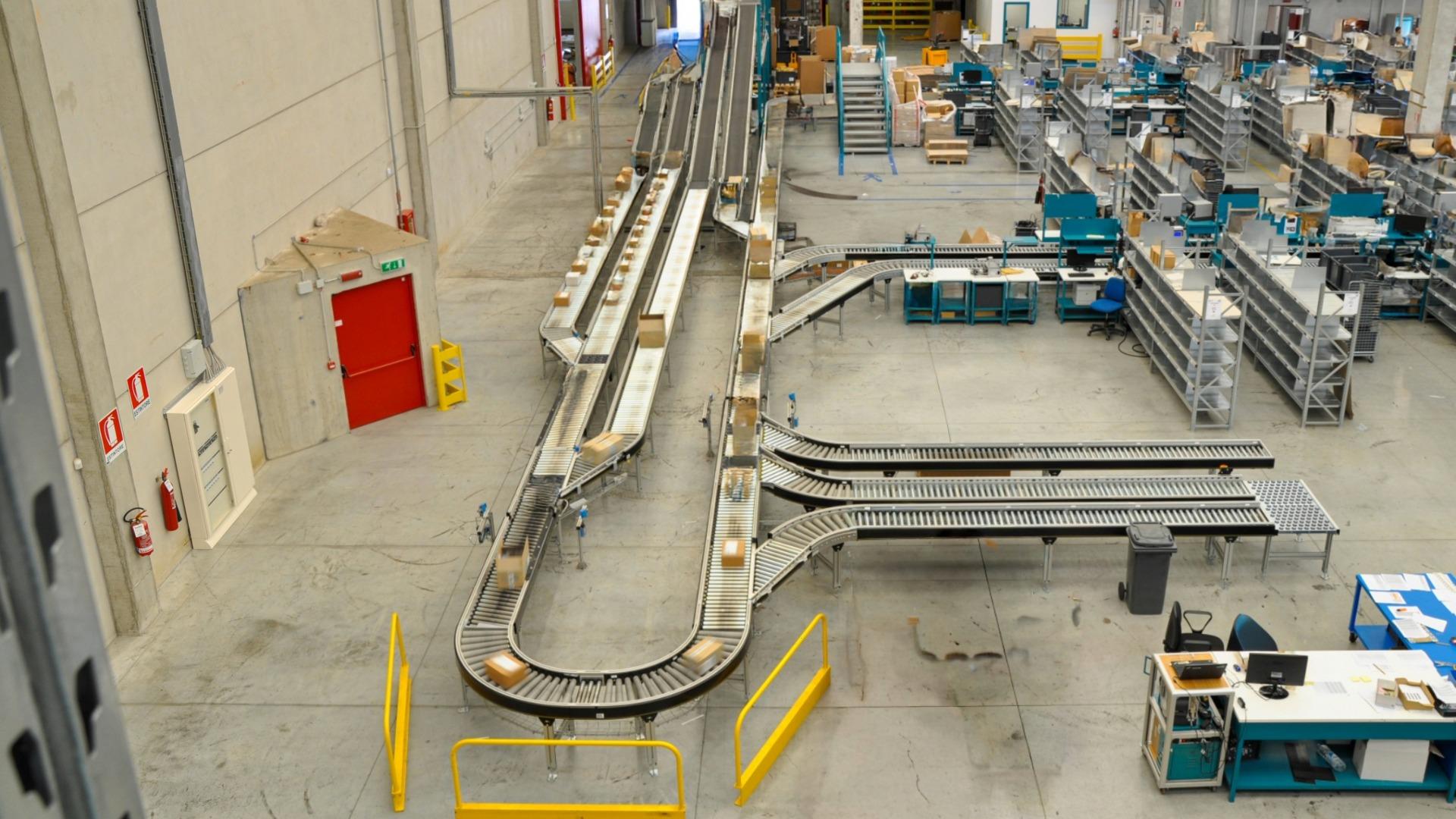 MHART – automazione con sorter e sistemi di packing per logistica avanzata